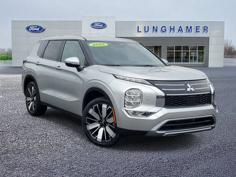 Used 2025 Mitsubishi Outlander SE AWD/4WD image 1