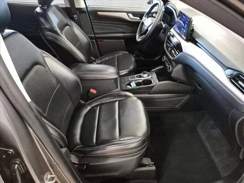 Certified 2022 Ford Escape SEL w/ Technology Package FWD image 24