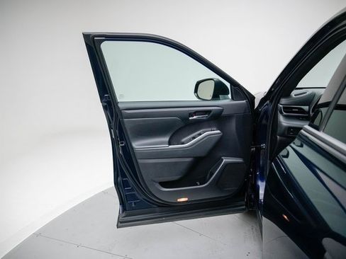Used 2021 Toyota Highlander XSE image 14
