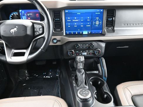 Used 2024 Ford Bronco Wildtrak AWD/4WD image 10