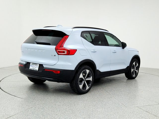 New 2026 Volvo XC40 B5 Plus w/ Protection Package Premier AWD/4WD image 5