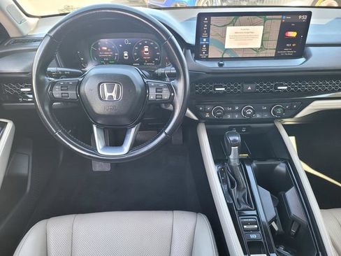 Used 2023 Honda Accord Touring image 15