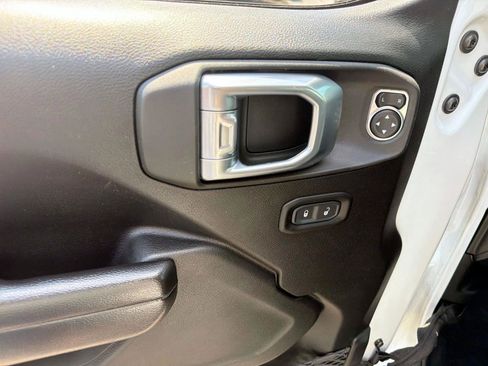 Used 2021 Jeep Wrangler Unlimited Sport AWD/4WD image 9
