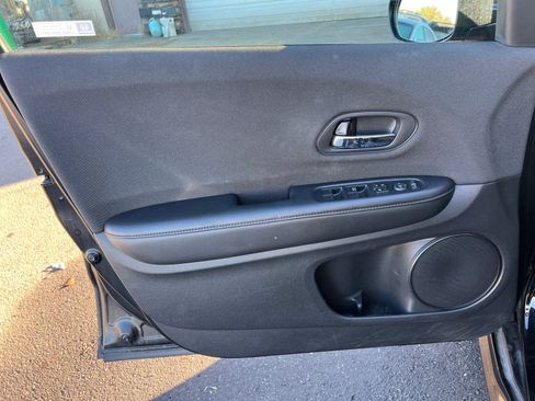 Used 2019 Honda HR-V Sport image 19