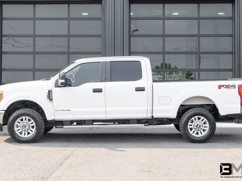 Used 2018 Ford F250 XL w/ STX Appearance Package AWD/4WD image 4
