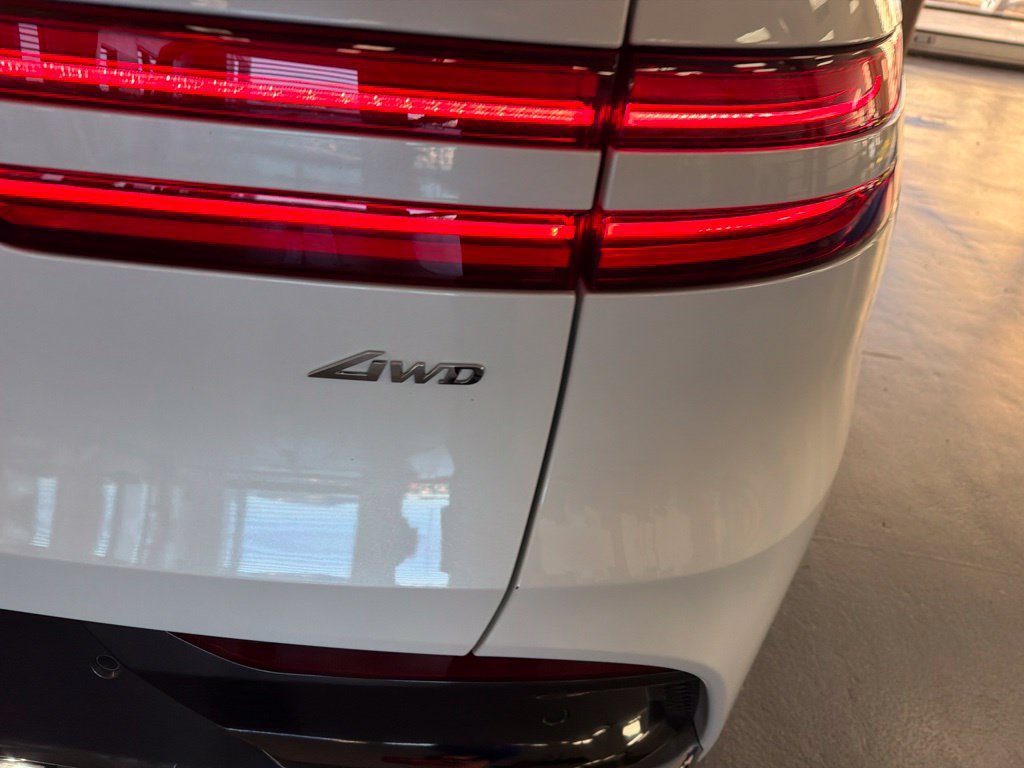 Used 2026 Genesis GV70 2.5T Select AWD/4WD image 9