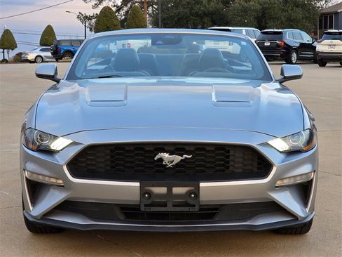 Used 2023 Ford Mustang Premium image 2