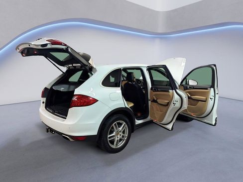 Used 2014 Porsche Cayenne image 13