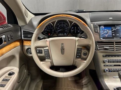 Used 2012 Lincoln MKT AWD image 13
