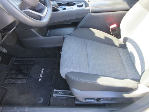 Used 2023 Nissan Rogue SV image 22