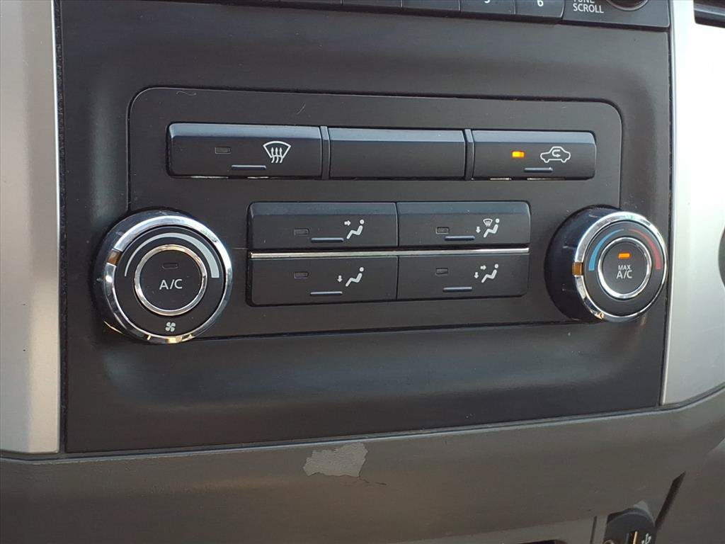 Used 2018 Nissan Frontier SV AWD/4WD image 13