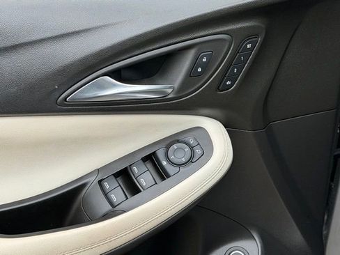 Used 2023 Buick Encore GX Essence w/ Experience Buick Package image 21