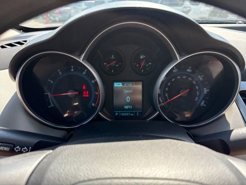 Used 2013 Chevrolet Cruze LS FWD image 17