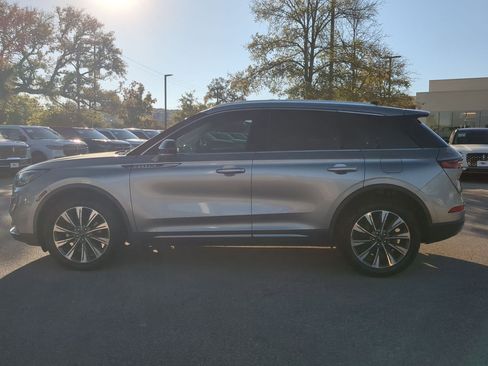 Used 2021 Lincoln Corsair Reserve w/ Elements Package image 6