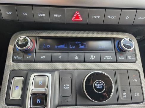 Used 2023 Hyundai Palisade SEL FWD image 19