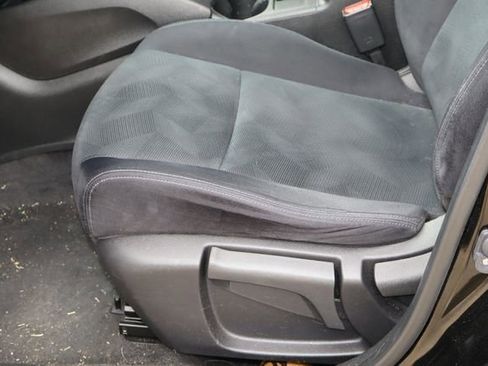 Used 2016 Nissan Rogue S FWD image 13