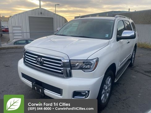 Used 2019 Toyota Sequoia Platinum image 4