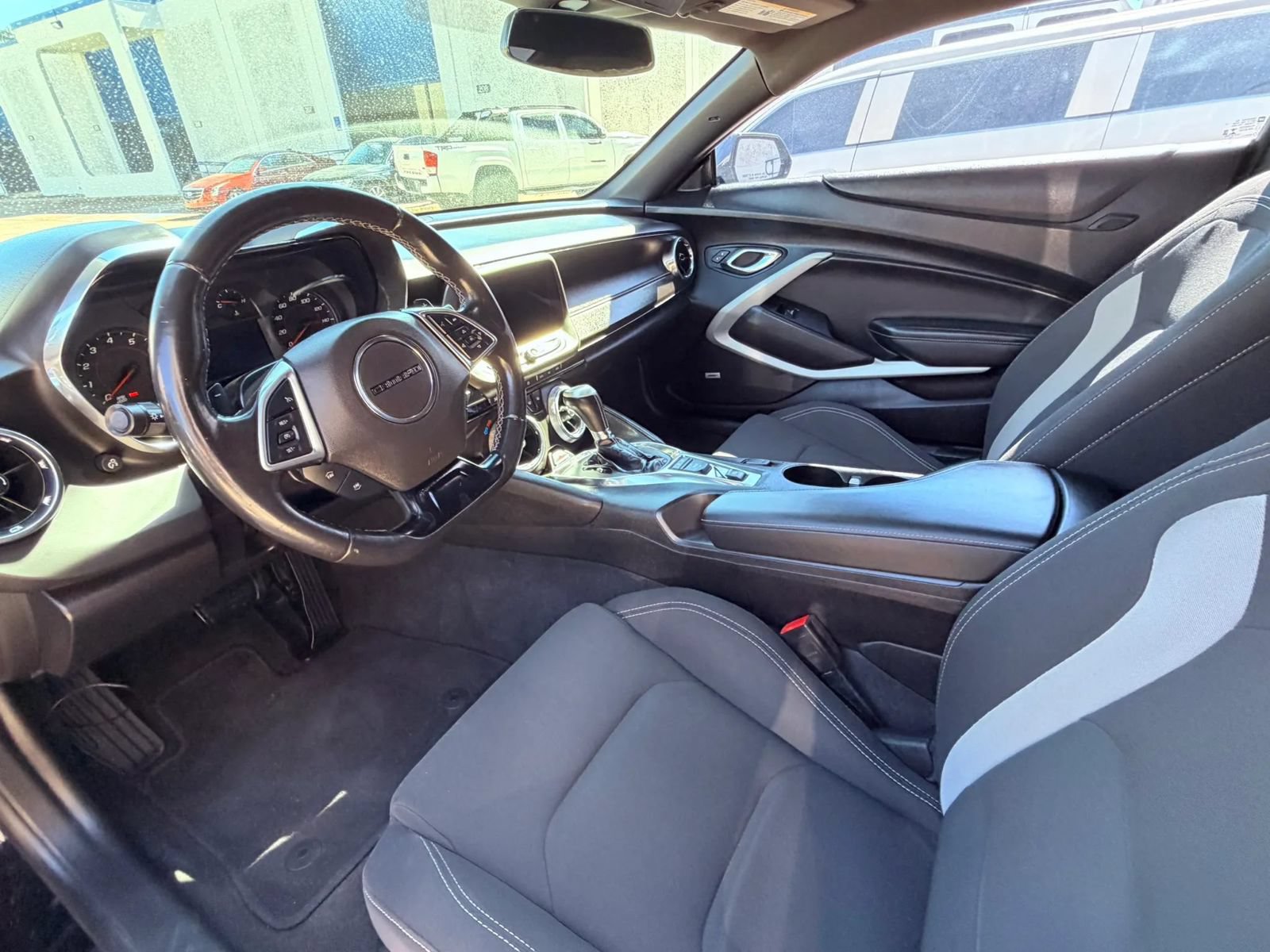 Used 2020 Chevrolet Camaro LT w/ Technology Package RWD image 11