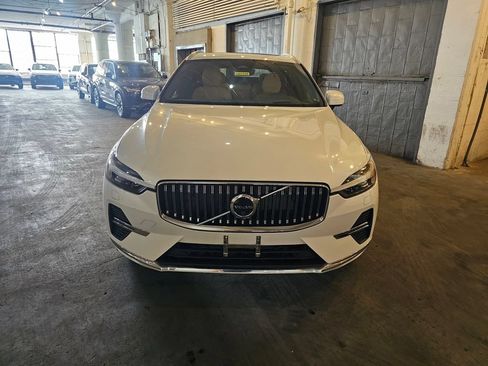Certified 2023 Volvo XC60 B5 Ultimate w/ Climate Package AWD/4WD image 6