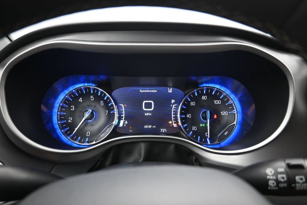 Used 2025 Chrysler Pacifica Select FWD image 14