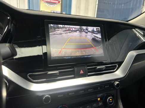 Used 2021 Kia Niro Touring image 19