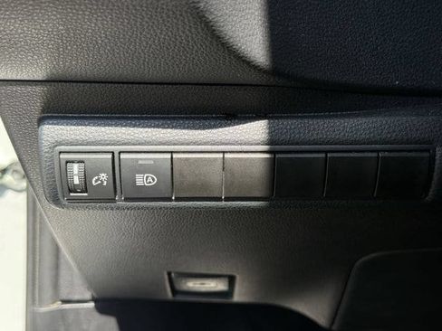 Used 2024 Toyota Corolla LE FWD image 22
