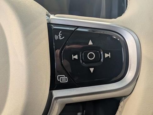 New 2026 Volvo XC60 B5 Ultra w/ Protection Package Premier AWD/4WD image 18
