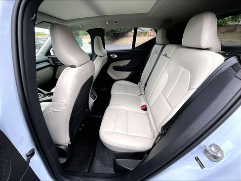 Used 2026 Volvo XC40 B5 Plus w/ Protection Package Premier image 28