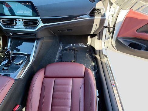 Used 2022 BMW 430i Convertible w/ M Sport Package image 17