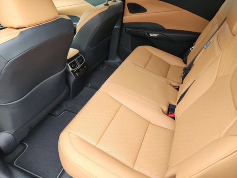 New 2026 Lexus RX 350h AWD/4WD image 17