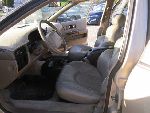 Used 1996 Chevrolet Caprice Classic RWD image 7