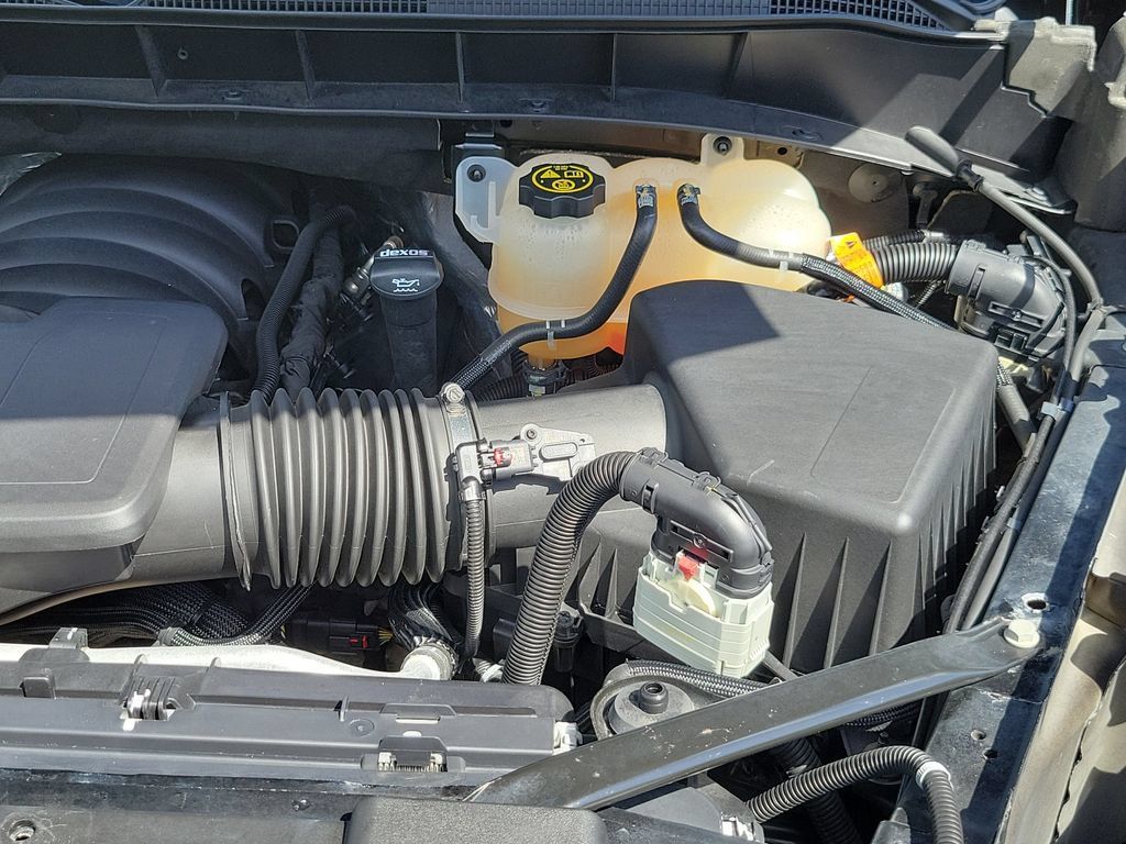Used 2022 Chevrolet Silverado 1500 LTZ w/ Technology Package AWD/4WD image 40