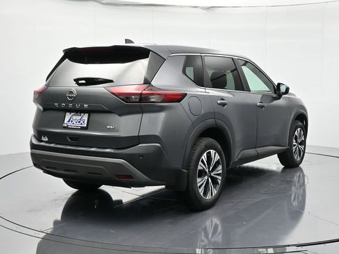 Used 2023 Nissan Rogue SV image 5