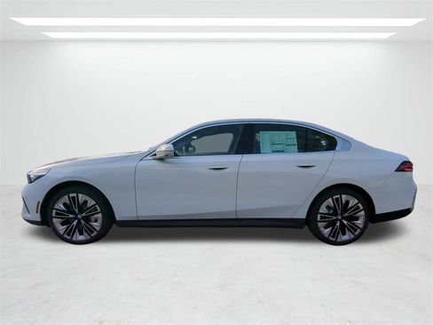 New 2026 BMW 530i 530i w/ Premium Package image 7