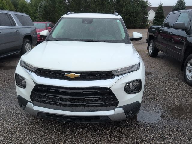 Used 2022 Chevrolet TrailBlazer LT FWD image 2
