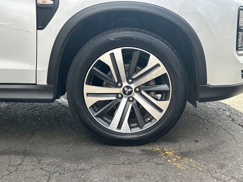 Used 2023 Mitsubishi Outlander Sport 2.0 ES image 28