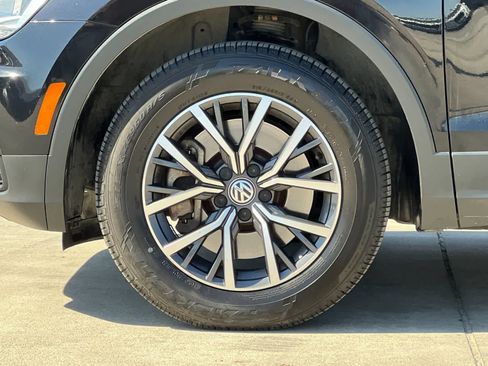 Used 2019 Volkswagen Tiguan SE FWD image 27