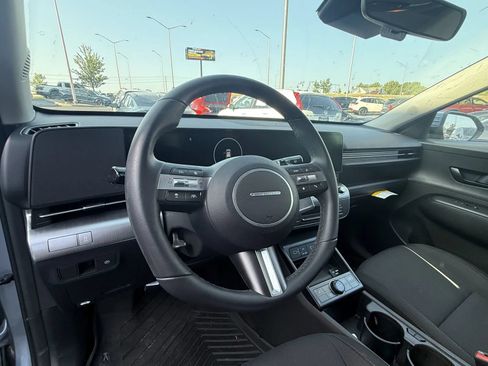 Used 2024 Hyundai Kona SEL FWD image 7