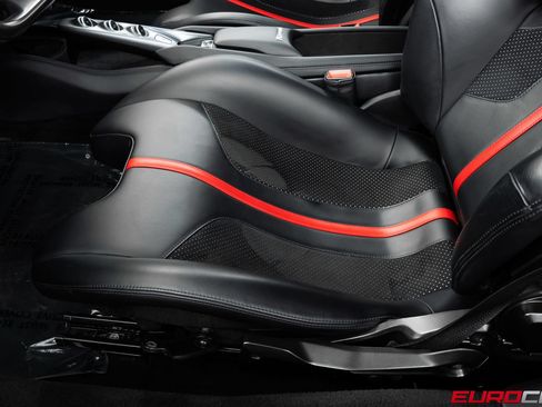 Used 2022 Ferrari F8 Tributo RWD image 44