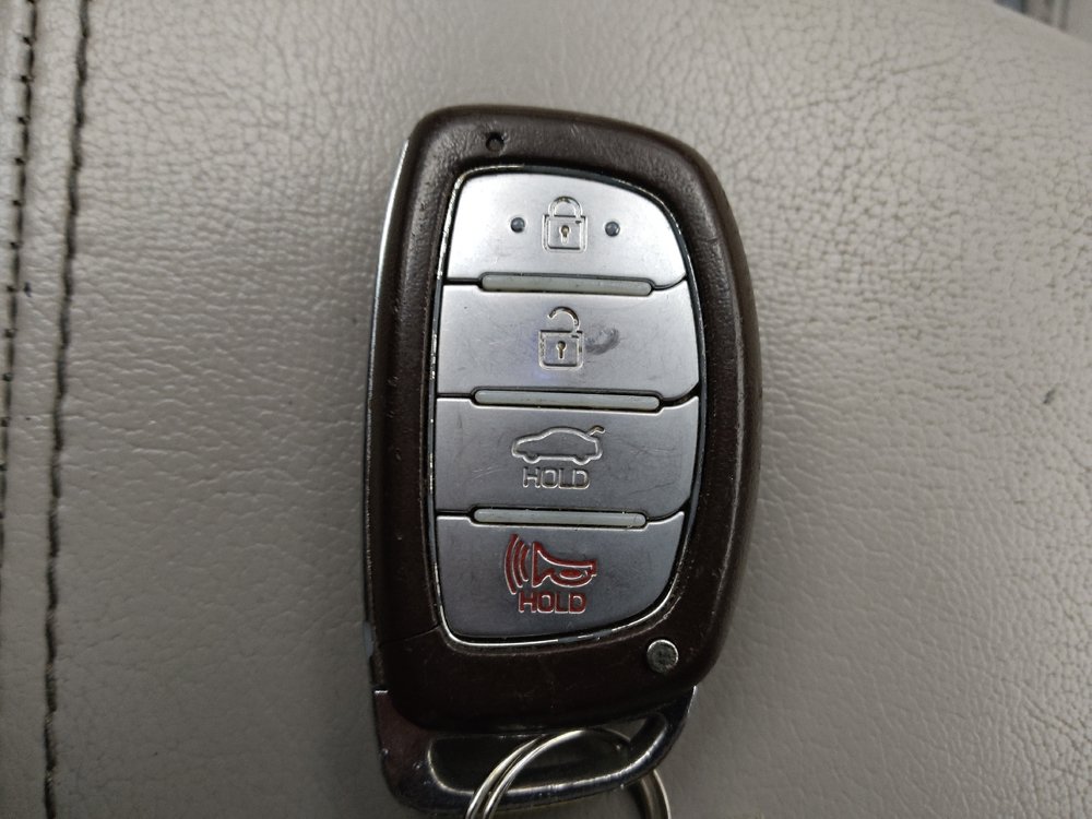 Used 2016 Hyundai Sonata Limited w/ Option Group 05 FWD image 32