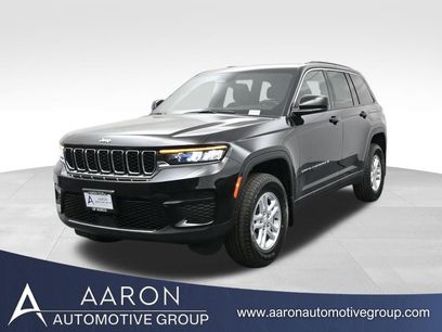 New 2025 Jeep Grand Cherokee Laredo w/ MOPAR Finishing Package