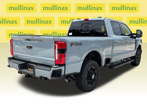 New 2026 Ford F250 Lariat w/ Black Appearance Package AWD/4WD image 4