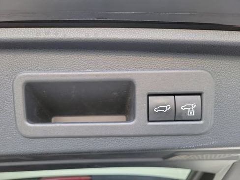 Used 2025 Toyota 4Runner Limited RWD image 10