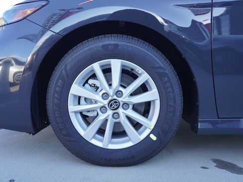 New 2026 Toyota Camry LE image 18