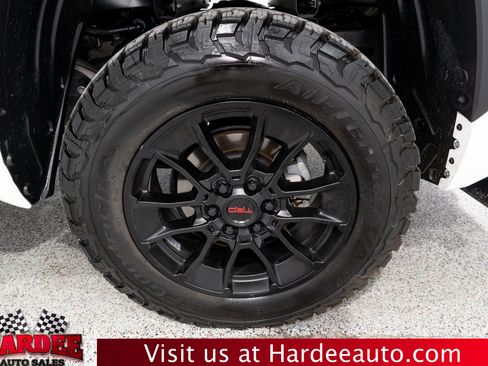 Used 2024 Toyota Tundra SR5 w/ SR5 Convenience Package AWD/4WD image 10