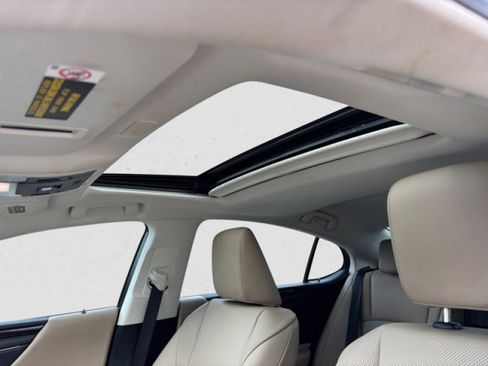 Used 2021 Lexus ES 350 w/ Premium Package image 12