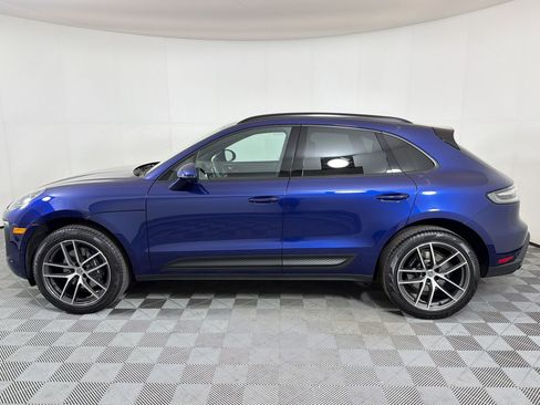Used 2025 Porsche Macan image 2