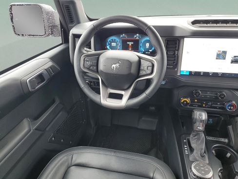 Certified 2025 Ford Bronco Badlands image 9