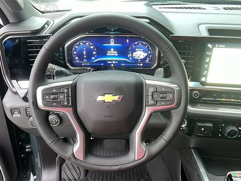 Used 2025 Chevrolet Silverado 1500 LTZ image 22
