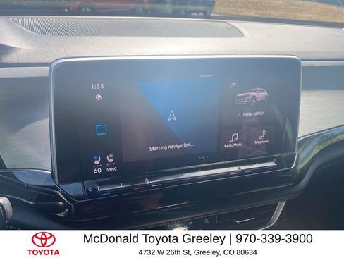 Used 2024 Volkswagen Atlas Cross Sport SE AWD/4WD image 18